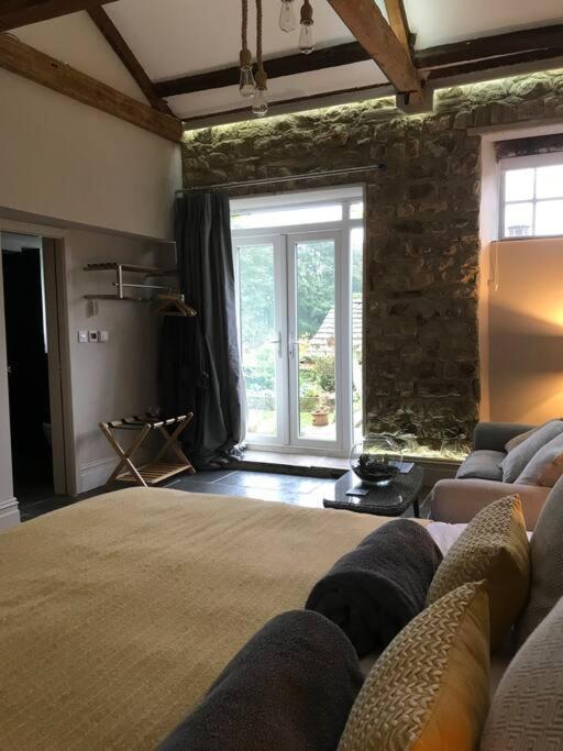 Luxury Barn Conversion At Rudding Harrogate Exterior photo