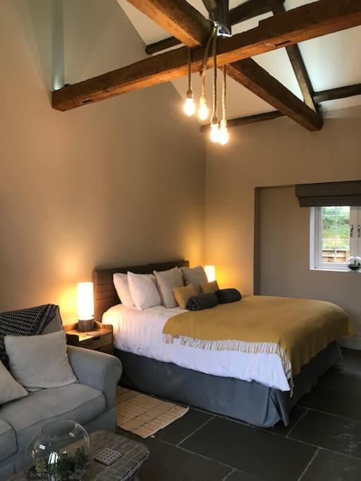 Luxury Barn Conversion At Rudding Harrogate Exterior photo