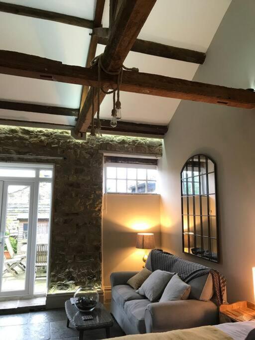 Luxury Barn Conversion At Rudding Harrogate Exterior photo